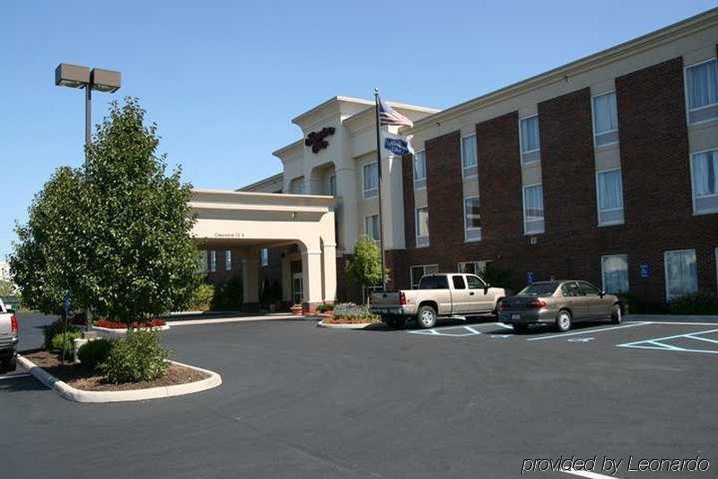 Hampton Inn Гіт Екстер'єр фото